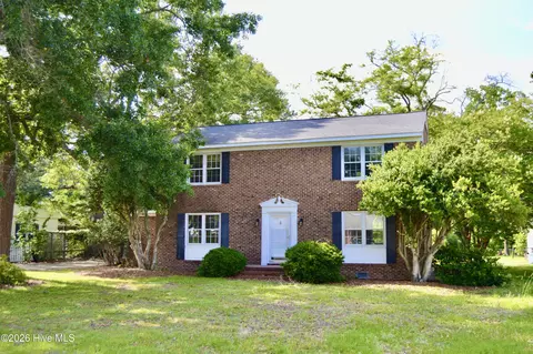 205 Pinewood Dr, Goldsboro, NC 27534