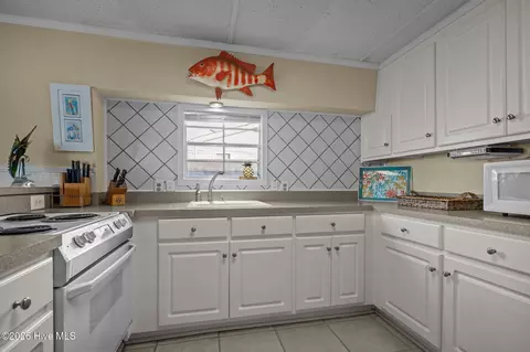 249 Moonlight Dr, Atlantic Beach, NC 28512 photo 3