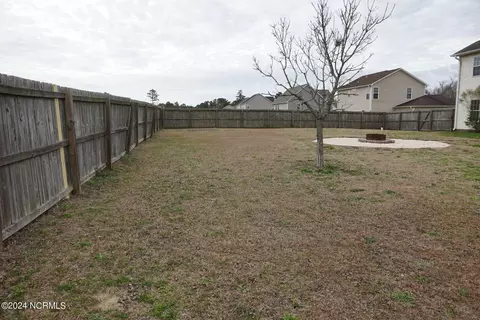 Exterior - 407 Sundown Ct, Hubert, NC 28539 photo 6 of 6
