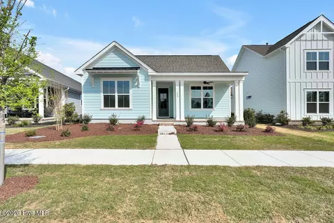 388 Longhill Dr, Wilmington, NC 28412