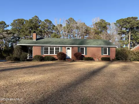 1764 John Small Ave, Washington, NC 27889
