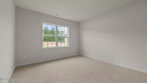 Bedroom - 1013 Minnette Cir, New Bern, NC 28562 photo 4 of 6