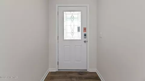 Entry Way - 1013 Minnette Cir, New Bern, NC 28562 photo 1 of 4