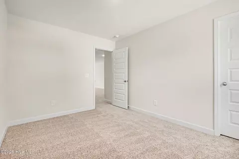 Bedroom - 213 Yardley Dr, Smithfield, NC 27577 photo 2 of 4