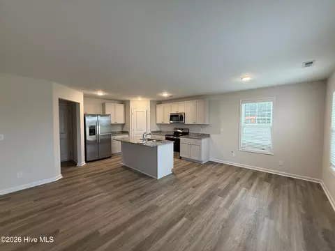 41 Baxley Dr, Dunn, NC 28334 photo 5