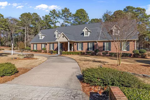 200 Deerborn Cir, Goldsboro, NC 27534
