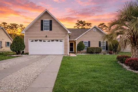 4911 Beech Tree Dr SE, Southport, NC 28461