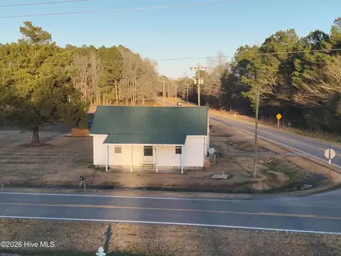 586 Clay Bottom School Rd, Chocowinity, NC 27817