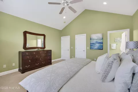 Bedroom - 397 Highlands Dr, Hampstead, NC 28443 photo 3 of 10