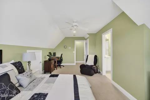 Bedroom - 397 Highlands Dr, Hampstead, NC 28443 photo 9 of 10