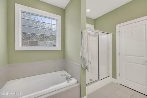 Bath - 397 Highlands Dr, Hampstead, NC 28443 photo 3 of 5