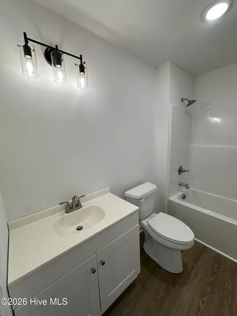 Bath - 2173 Rowan Rd, Clinton, NC 28328 photo 2 of 3