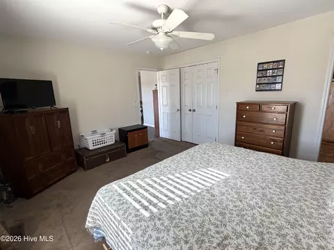 Bedroom - 62 Cutoff Rd, Dunn, NC 28334 photo 2 of 6