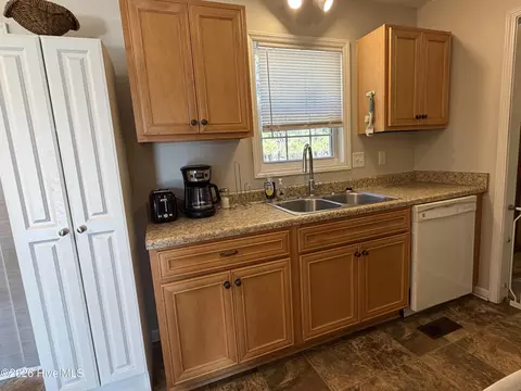Kitchen - 62 Cutoff Rd, Dunn, NC 28334 photo 2 of 2