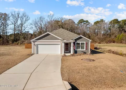 148 Bur Oaks Blvd, Newport, NC 28570