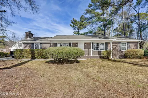 111 Deerwood Dr, Wilmington, NC 28405