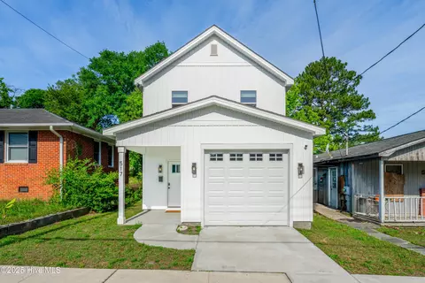 517 N 11th St, Wilmington, NC 28401