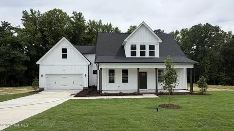 69 Zambezi Ct, Zebulon, NC 27597