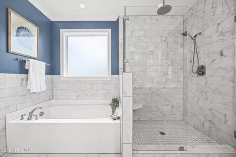 Bath - 376 Crown Pointe Dr, Hampstead, NC 28443 photo 1 of 6