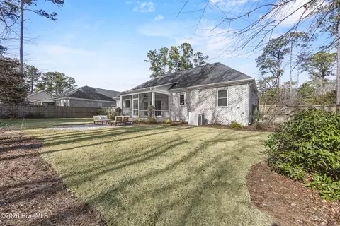 Exterior - 376 Crown Pointe Dr, Hampstead, NC 28443 photo 11 of 16