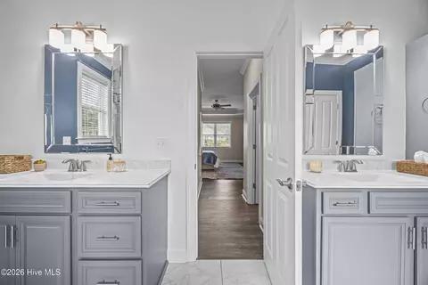 Bath - 376 Crown Pointe Dr, Hampstead, NC 28443 photo 3 of 6