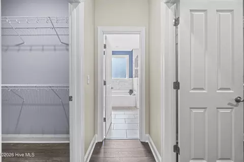 Entry Way - 376 Crown Pointe Dr, Hampstead, NC 28443 photo 5 of 7