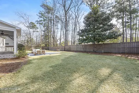 Exterior - 376 Crown Pointe Dr, Hampstead, NC 28443 photo 13 of 16