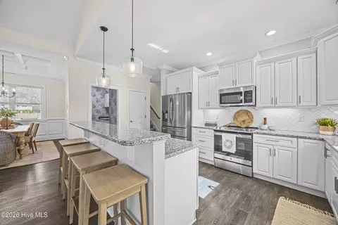 Kitchen - 376 Crown Pointe Dr, Hampstead, NC 28443 photo 1 of 3