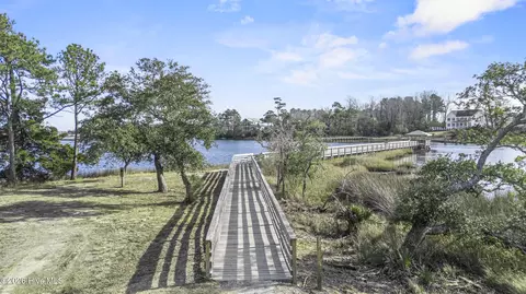 View/Area - 376 Crown Pointe Dr, Hampstead, NC 28443 photo 4 of 10