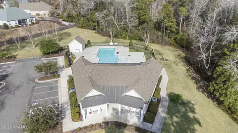 View/Area - 376 Crown Pointe Dr, Hampstead, NC 28443 photo 2 of 10