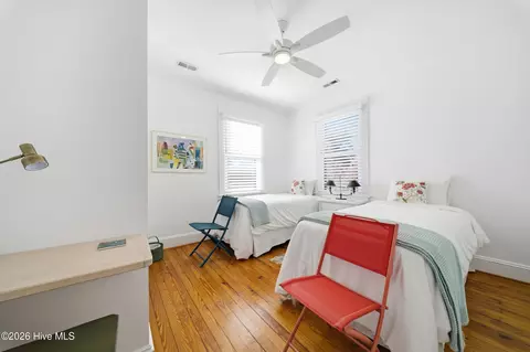 Bedroom - 303 E King St, Edenton, NC 27932 photo 5 of 9