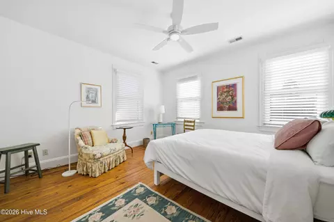 Bedroom - 303 E King St, Edenton, NC 27932 photo 8 of 9