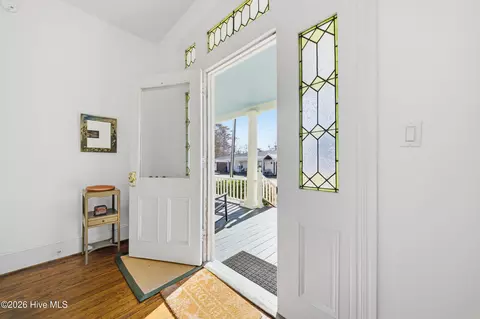 Entry Way - 303 E King St, Edenton, NC 27932 photo 10 of 10