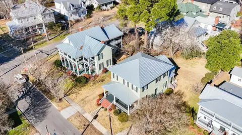 View/Area - 303 E King St, Edenton, NC 27932 photo 3 of 3