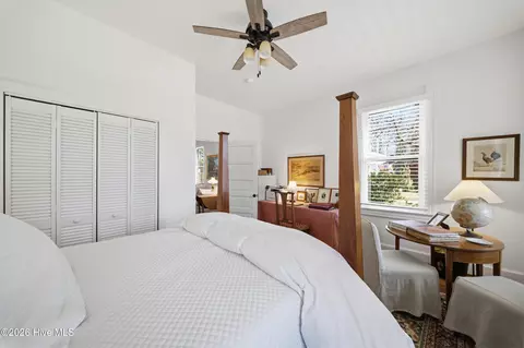 Bedroom - 303 E King St, Edenton, NC 27932 photo 3 of 9