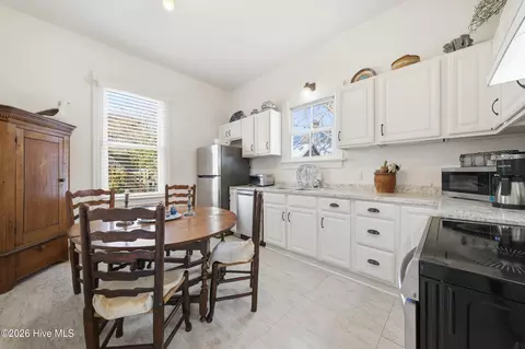 Kitchen - 303 E King St, Edenton, NC 27932 photo 1 of 4