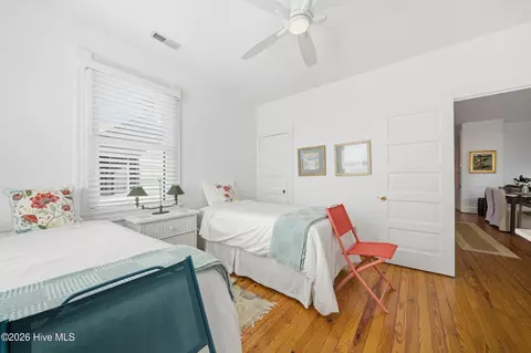 Bedroom - 303 E King St, Edenton, NC 27932 photo 6 of 9