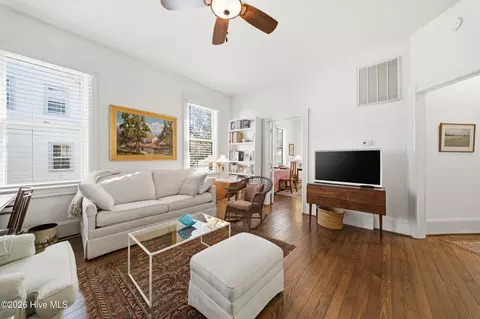 Living - 303 E King St, Edenton, NC 27932 photo 2 of 2