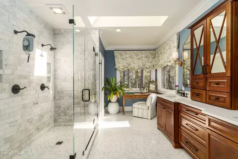 Bath - 55 Cypress Point Dr, Pinehurst, NC 28374 photo 2 of 5