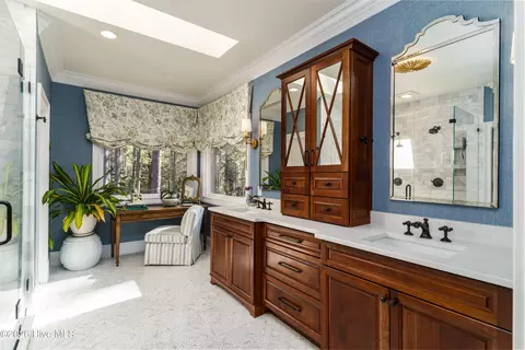 Bath - 55 Cypress Point Dr, Pinehurst, NC 28374 photo 1 of 5