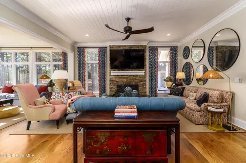 Living - 55 Cypress Point Dr, Pinehurst, NC 28374 photo 2 of 3