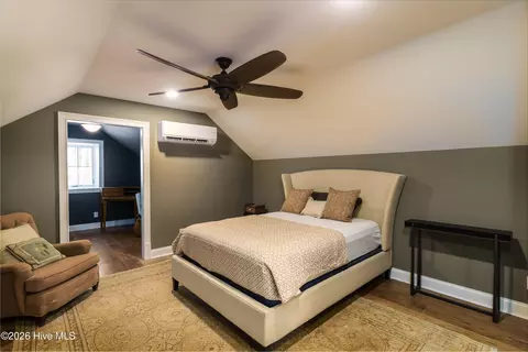 Bedroom - 55 Cypress Point Dr, Pinehurst, NC 28374 photo 7 of 11