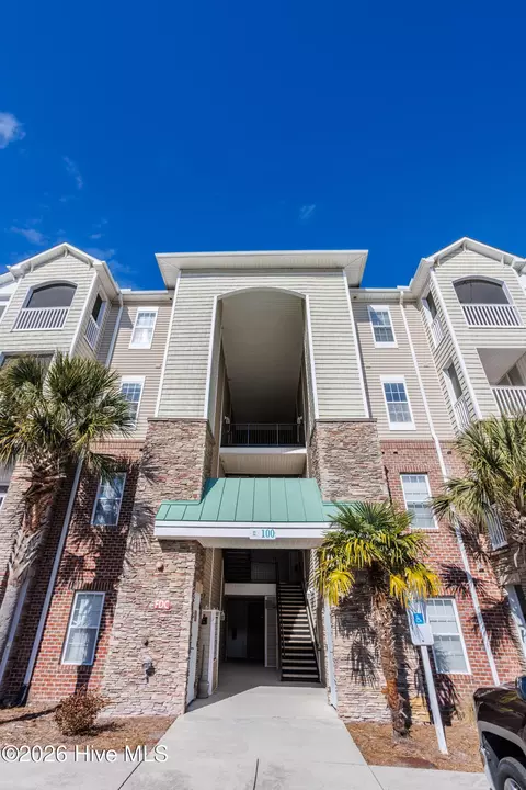 100 Gateway Condos Dr #126, Surf City, NC 28445