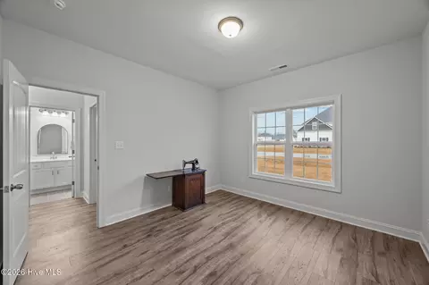 Bedroom - 3002 Sharpnose St, New Bern, NC 28562 photo 3 of 4