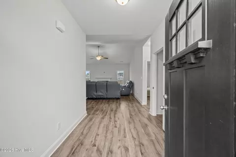 Entry Way - 3002 Sharpnose St, New Bern, NC 28562 photo 1 of 3