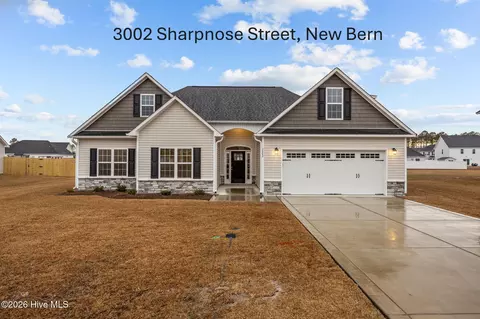 3002 Sharpnose St, New Bern, NC 28562