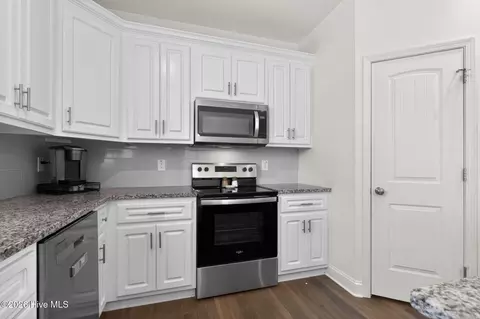 Kitchen - 9084 Byron Ct, Bailey, NC 27807 photo 2 of 3