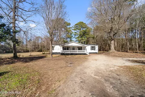 529 Hubert Blvd, Hubert, NC 28539