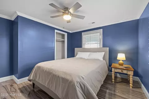 Bedroom - 404 Dobbs St, Atlantic Beach, NC 28512 photo 2 of 4