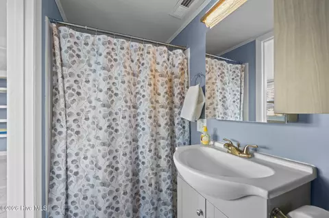 Bath - 404 Dobbs St, Atlantic Beach, NC 28512 photo 4 of 4